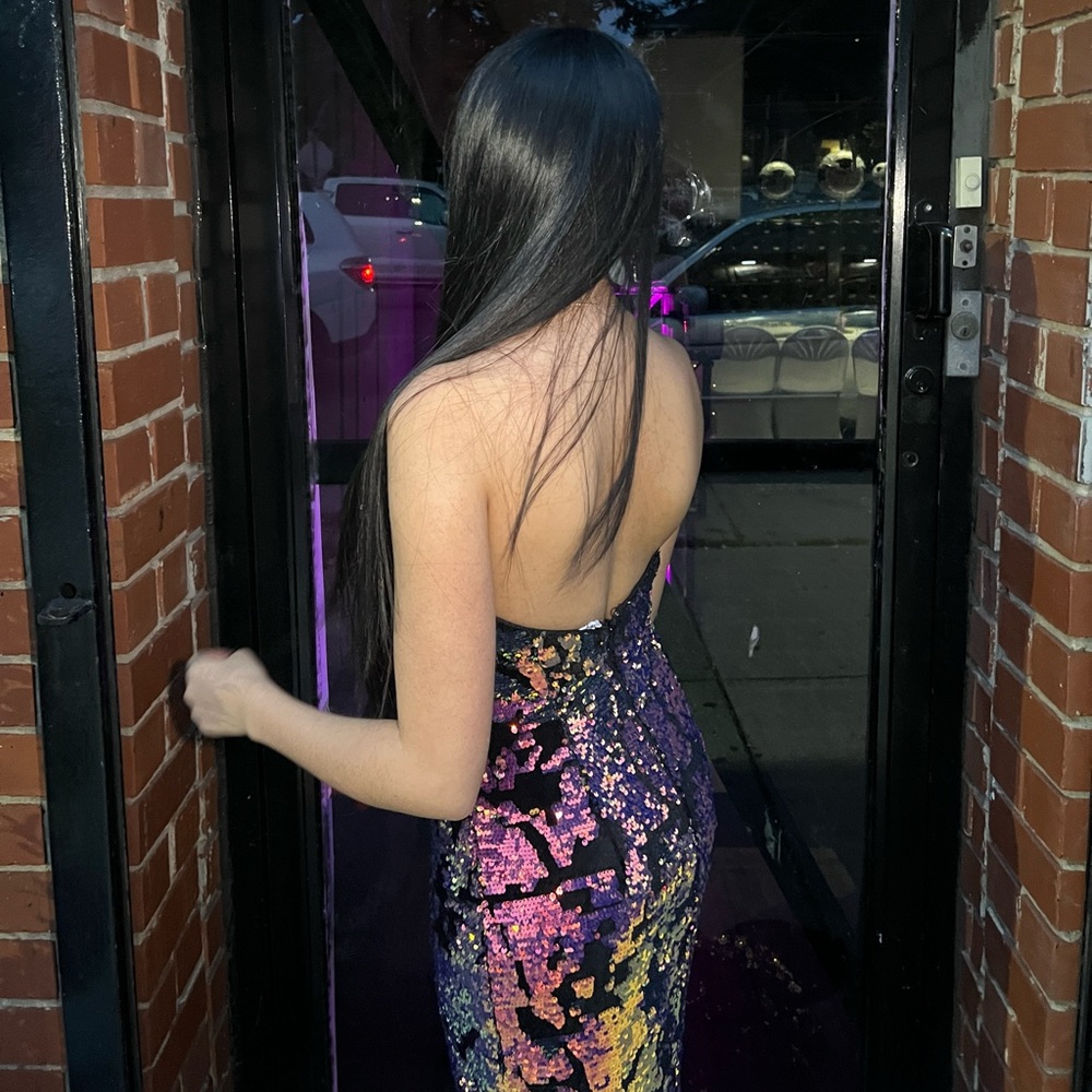 Prom dress - Picture 3 of 5